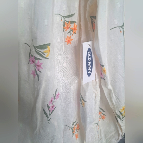Old Navy Oversized Floral Flowers Ivory Long Sleeve Button-Down Shirt Sz LG #New - Picture 2 of 7